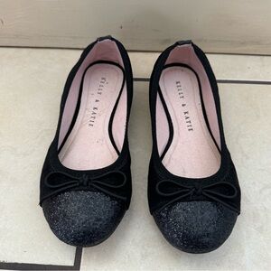 Girls black shoes